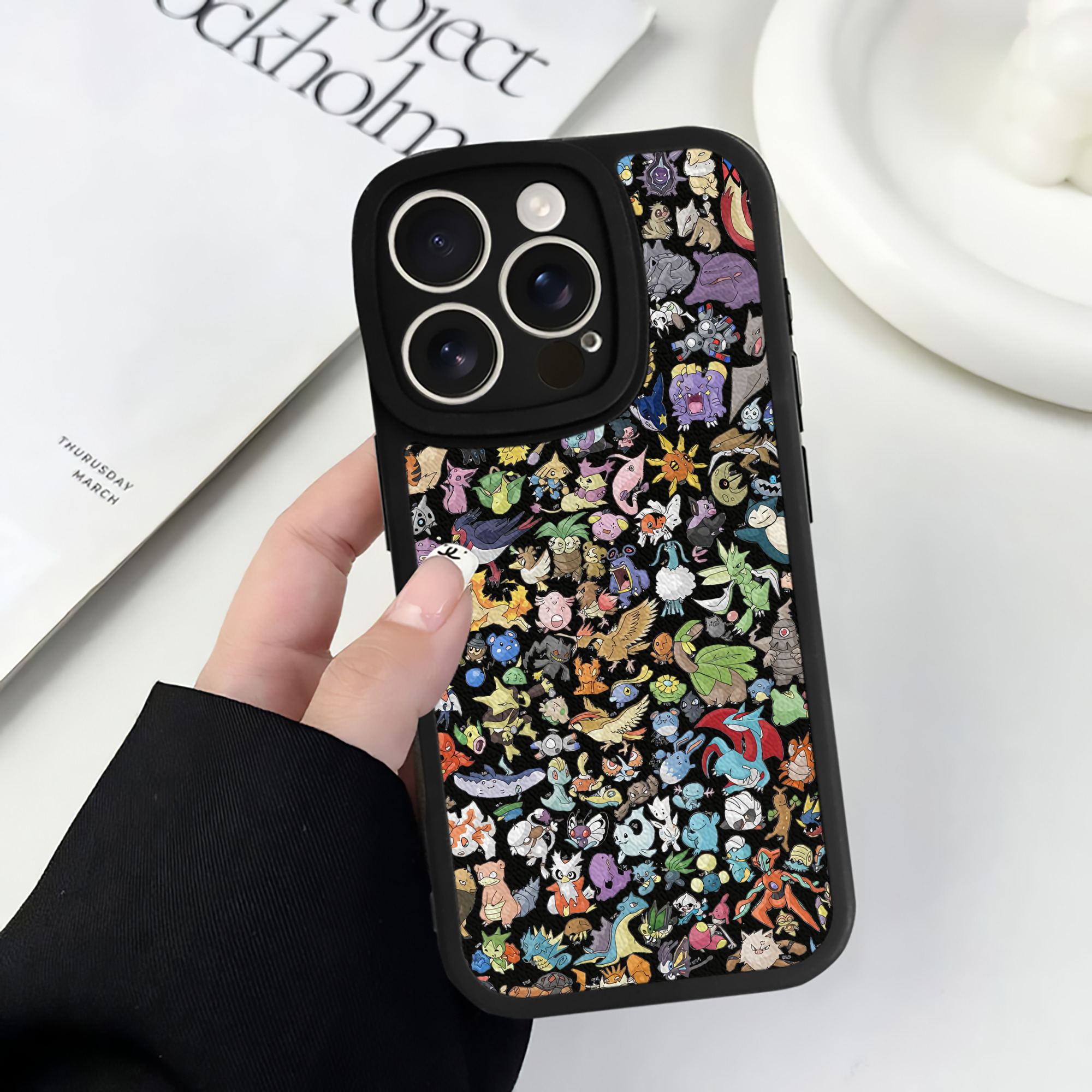 （画像用） ポケットモンスター Pokémon 【iPhone 16シリーズ対応】シリコンスマホケース（レザー調） 材質：シリコン